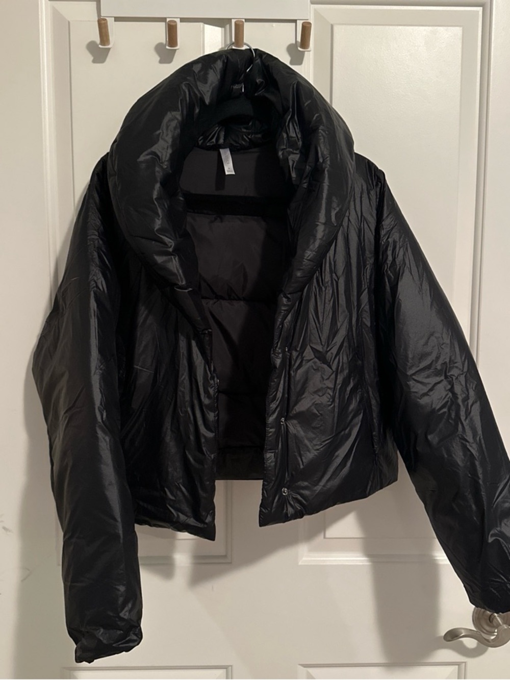 Fabletics Shiny Black Cropped Puffer Jacket